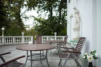 Otel Retro 3*